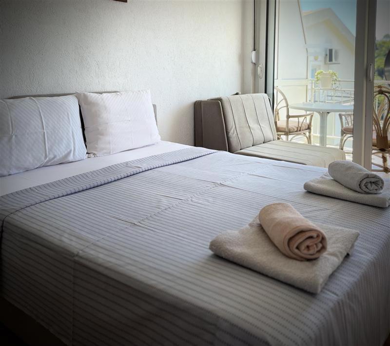 Apartmani Neda Bane Petrovac Ngoại thất bức ảnh