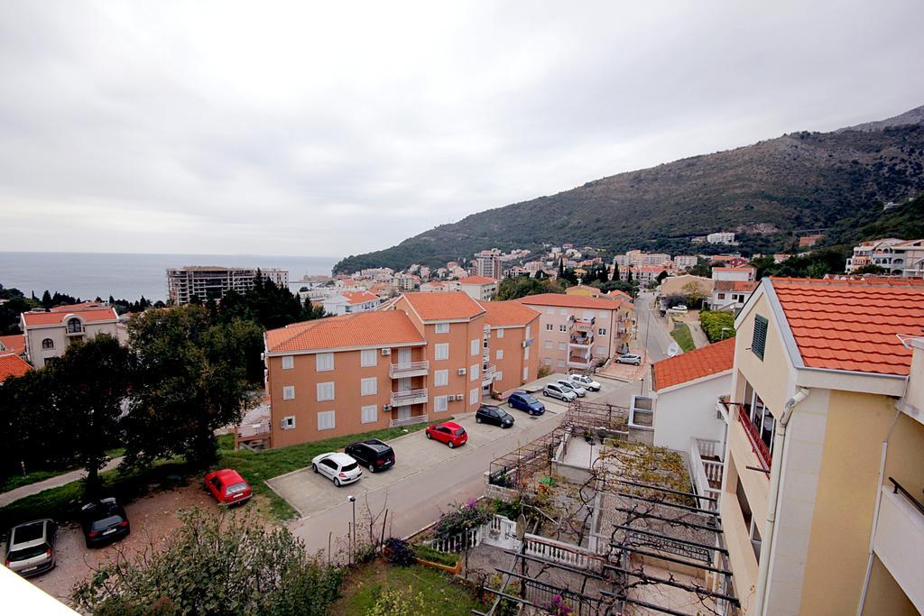 Apartmani Neda Bane Petrovac Ngoại thất bức ảnh