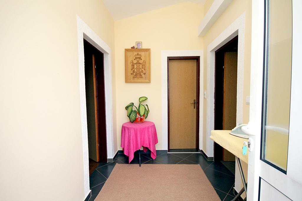 Apartmani Neda Bane Petrovac Ngoại thất bức ảnh