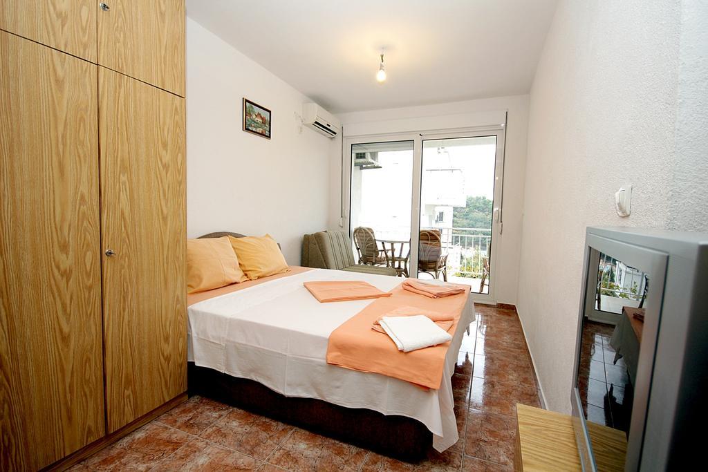 Apartmani Neda Bane Petrovac Phòng bức ảnh