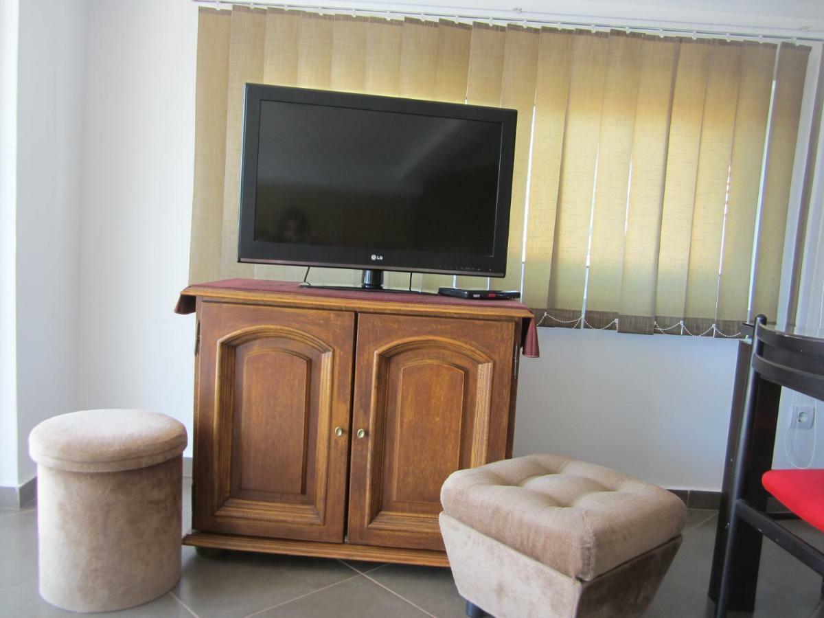 Apartmani Neda Bane Petrovac Ngoại thất bức ảnh