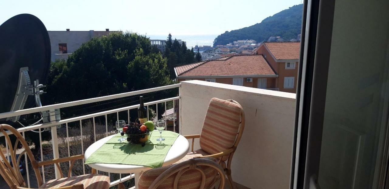 Apartmani Neda Bane Petrovac Ngoại thất bức ảnh